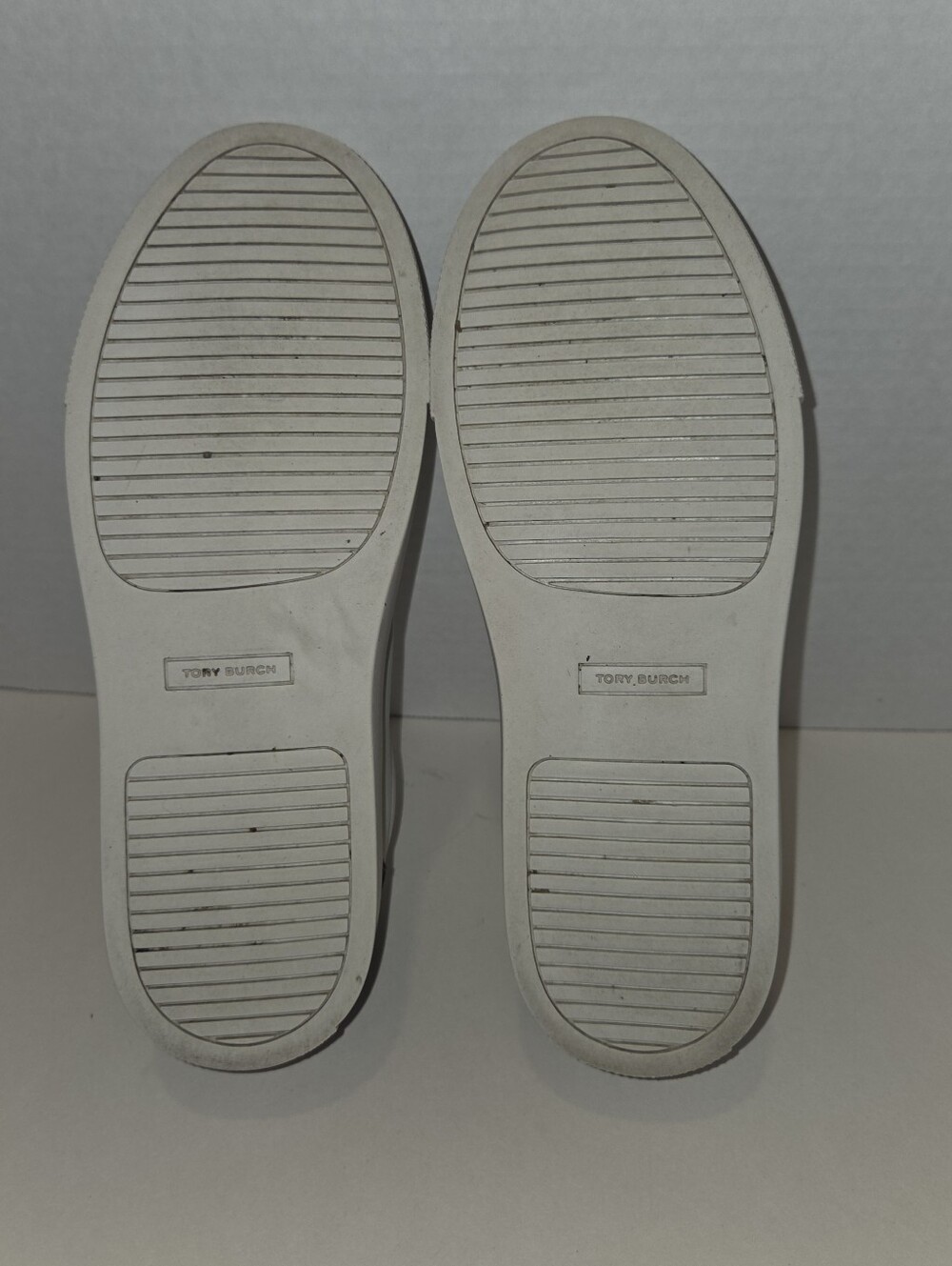 Tory Burch Howell court sneakers in white and Gray leather Logo Shoes Size 6M - Picture 7 of 8